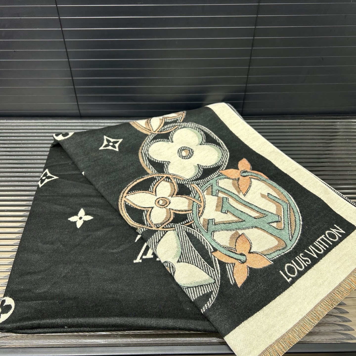 Gift Set: Louis Vuitton Carryall Bag In Monogram Canvas With Zippy Coin Purse And Scarf Monogram Black - Image 3