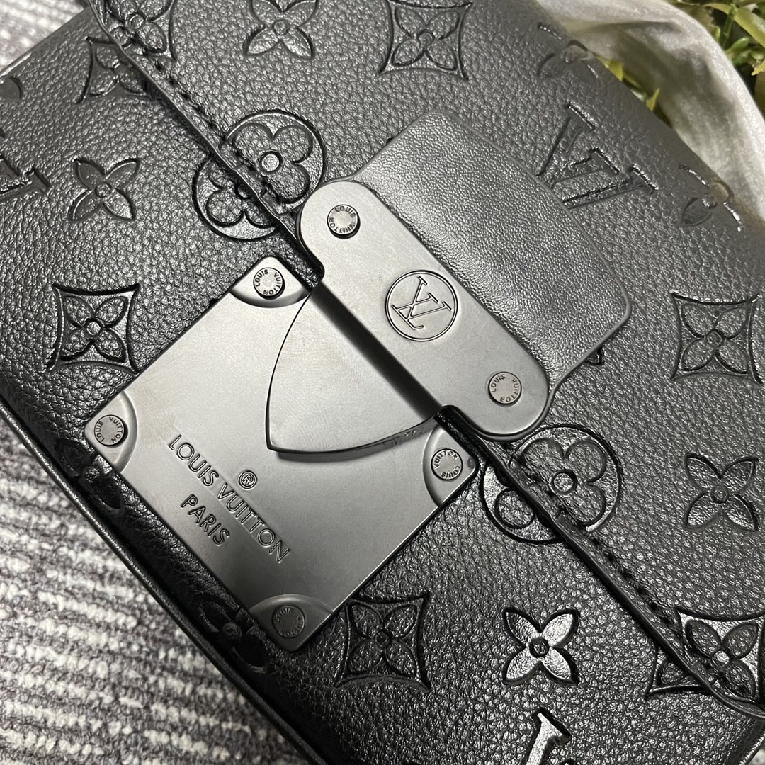 Louis Vuitton S Lock Sling Monogram Black Bag 21Cm M58487 - Image 8