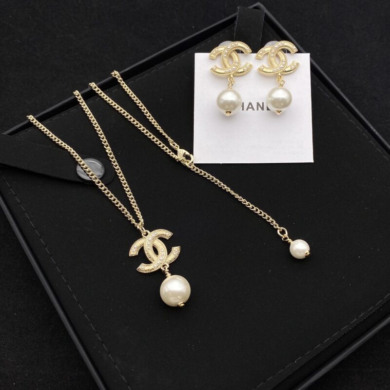 Alternative view of Chanel Cc Pearl Gold Earrings