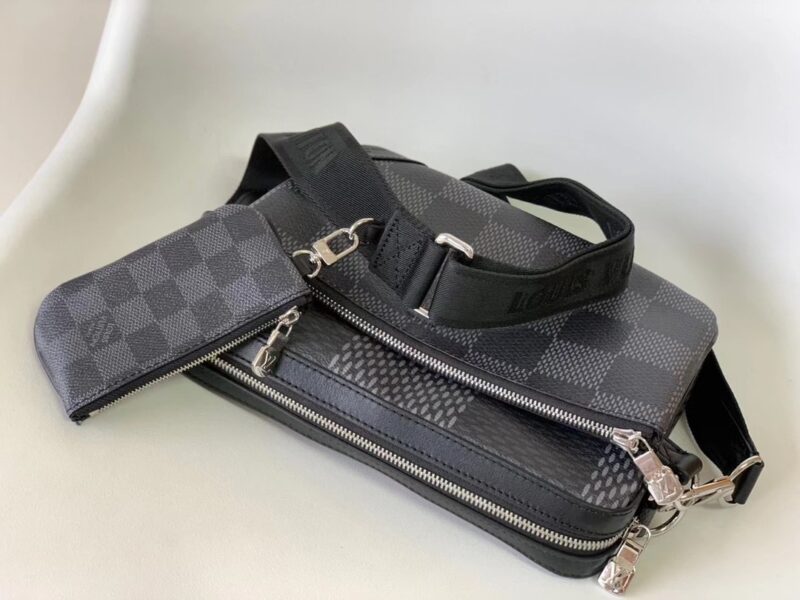 Alternative view of Louis Vuitton Studio Messenger Gray 24Cm N50013