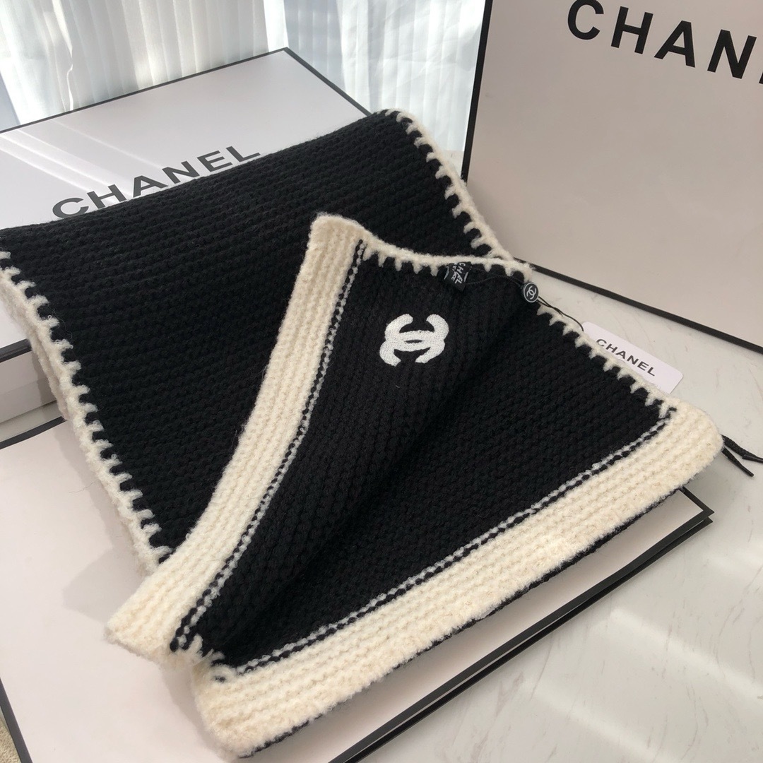 Chanel 23A Cashmere Scarf Black And White 170Cm - Image 6