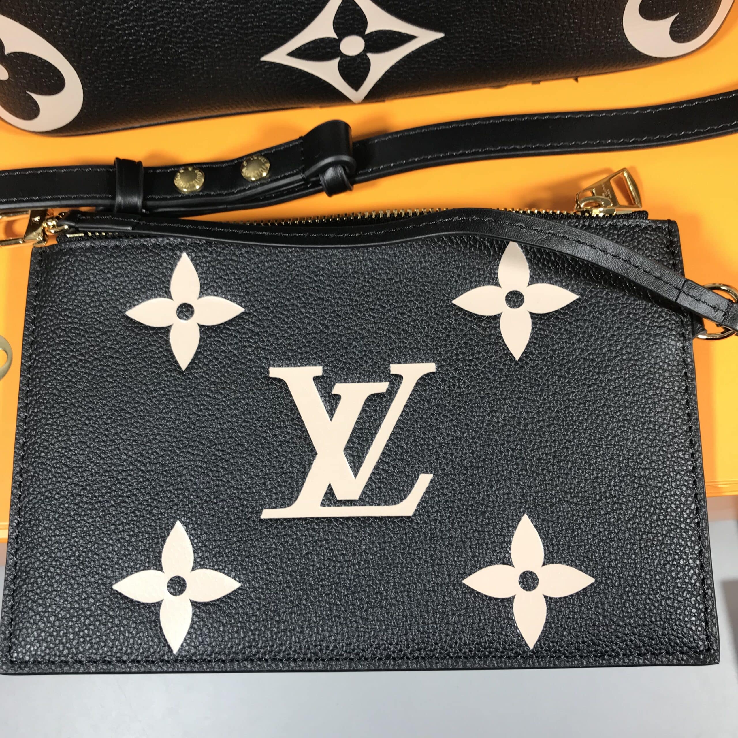 Louis Vuitton Néonoé MM 26Cm Black M45497 - Image 2