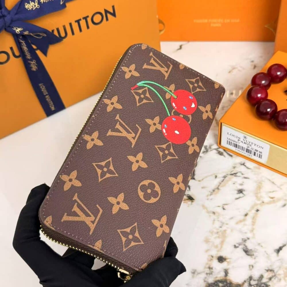 Iconic Set: Louis Vuitton X Takashi Murakami Cerise Speedy 25 And Cherry Porte Monnaie Zippy Wallet - Image 9