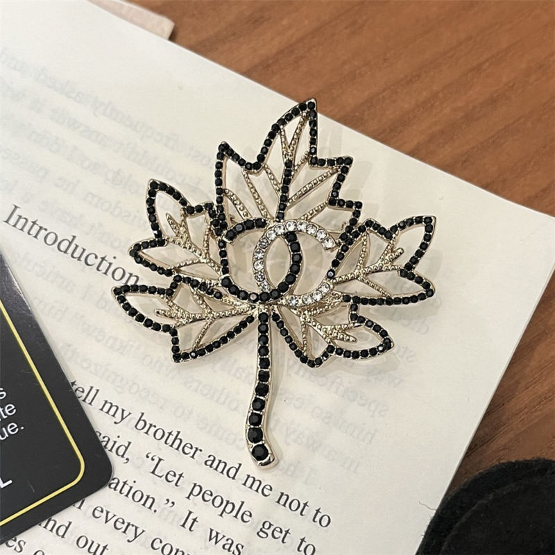Alternative view of Chanel Cc Leaf Brooch Black Gold