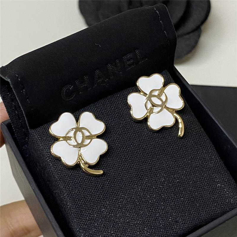 Alternative view of Chanel Stud Earrings In Gold Metal With Resin Hardware Abf317 B19851 Nafgv