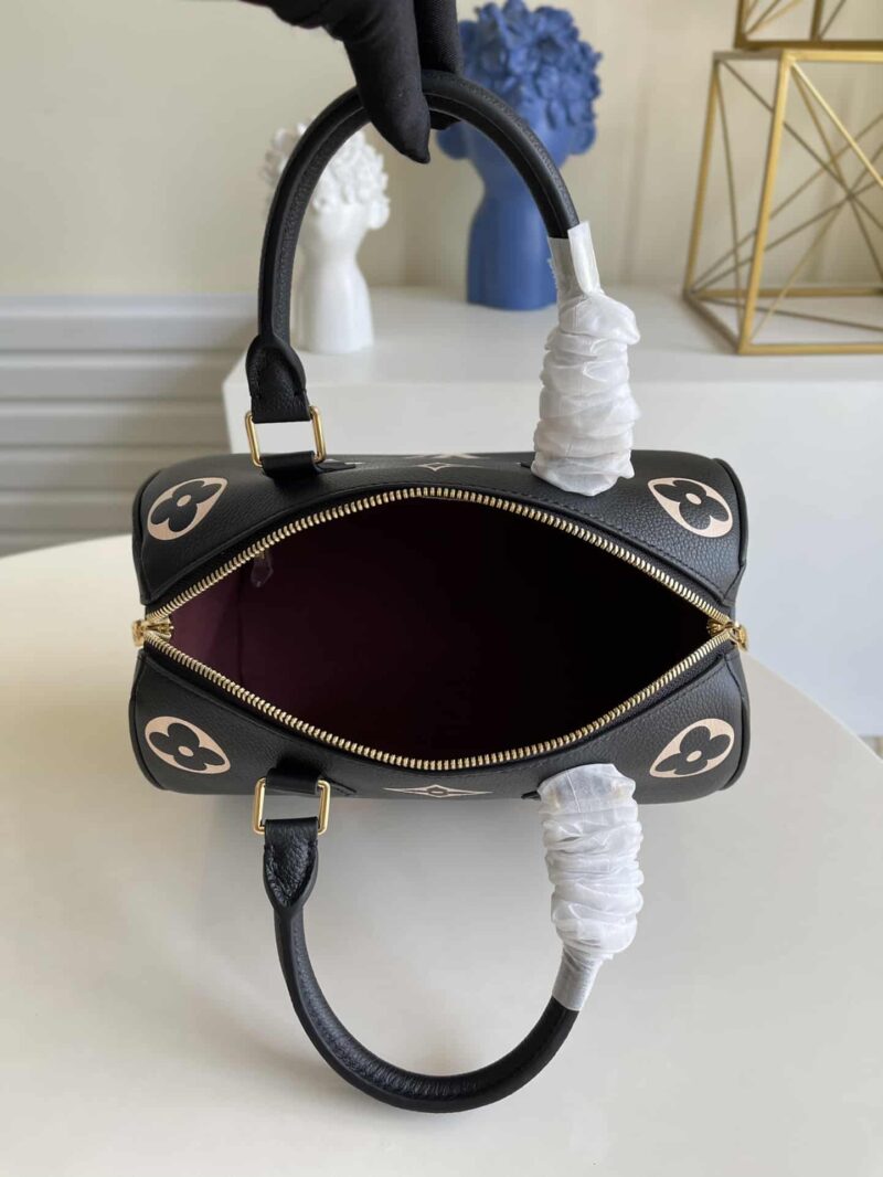 Alternative view of Louis Vuitton Speedy Bandoulière 25 Bag Black M58947