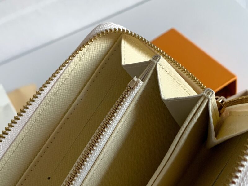 Alternative view of Louis Vuitton Damier Azur Wallet N41660