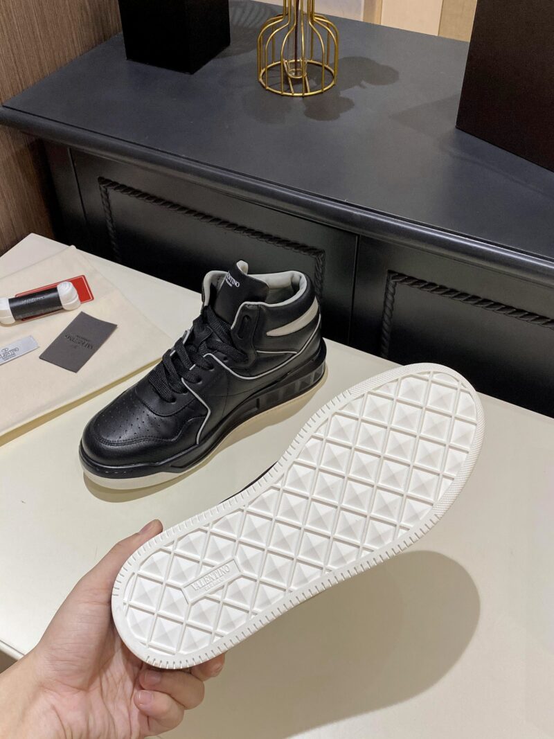 Alternative view of Valentino One Stud Mid-Top Calfskin Sneaker Black Wy2S0E63Nwn 00A