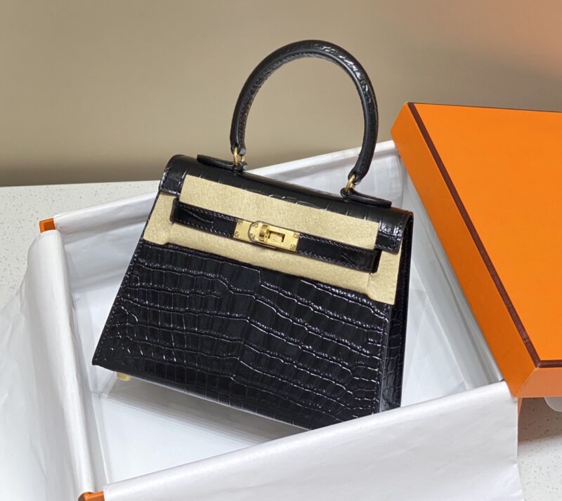 Alternative view of Hermes Mini Kelly K20 Gold Toned Hardware Black 20Cm