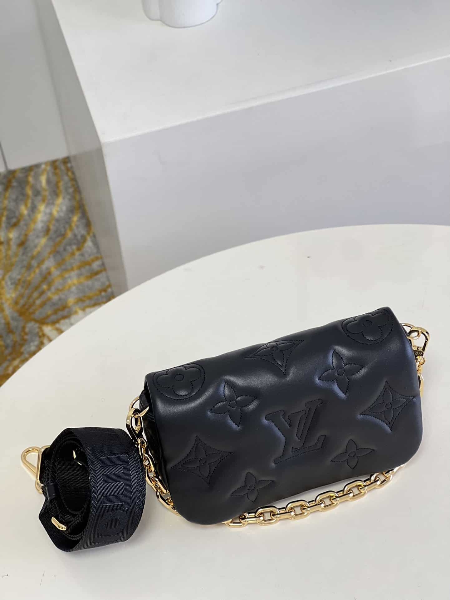 Louis Vuitton Wallet On Strap Bubblegram Black M81398 - Image 2