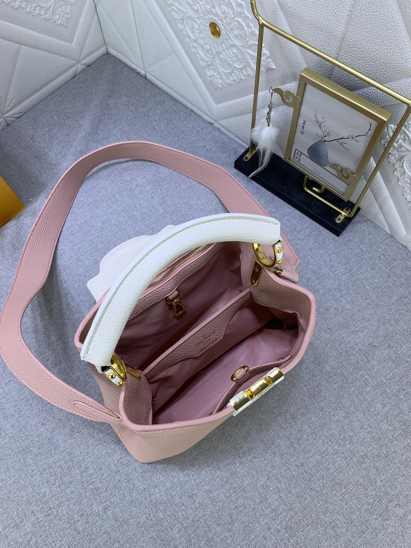 Louis Vuitton Capucines BB Trianon Pink 27Cm M21045 - Image 2