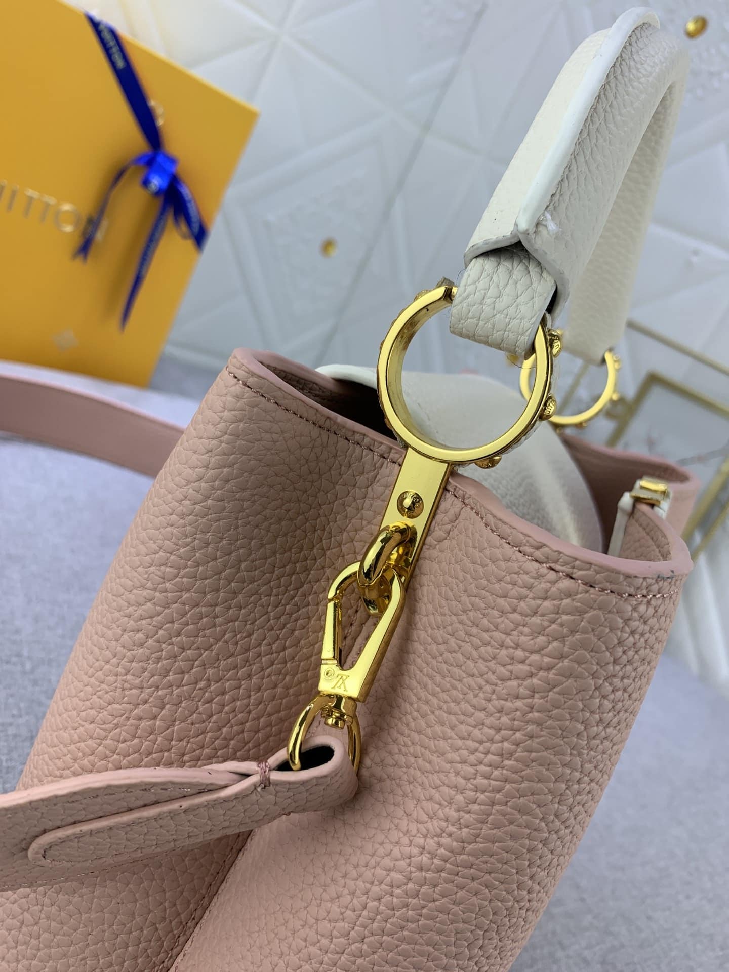 Louis Vuitton Capucines BB Trianon Pink 27Cm M21045 - Image 8