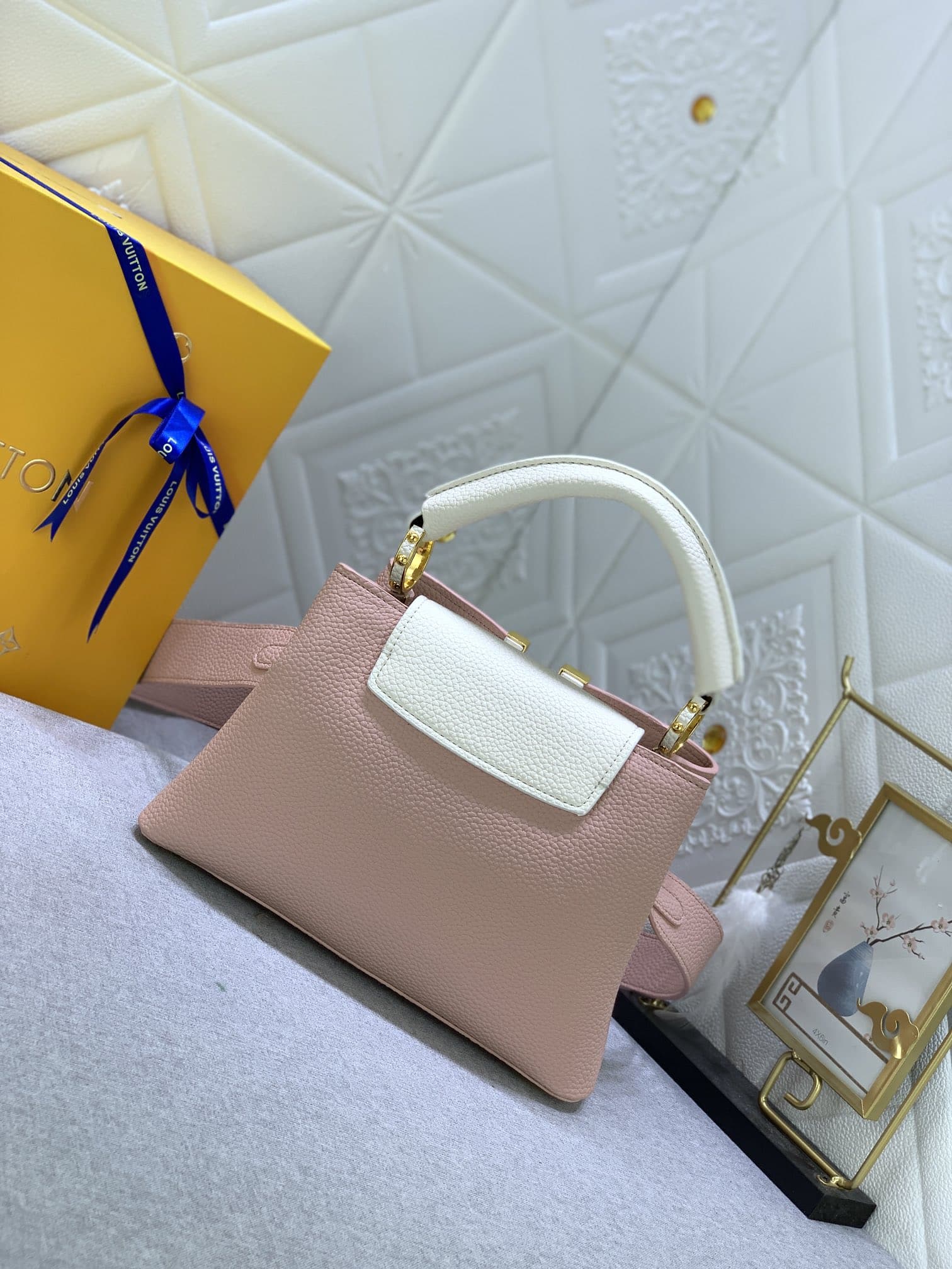 Louis Vuitton Capucines BB Trianon Pink 27Cm M21045 - Image 4