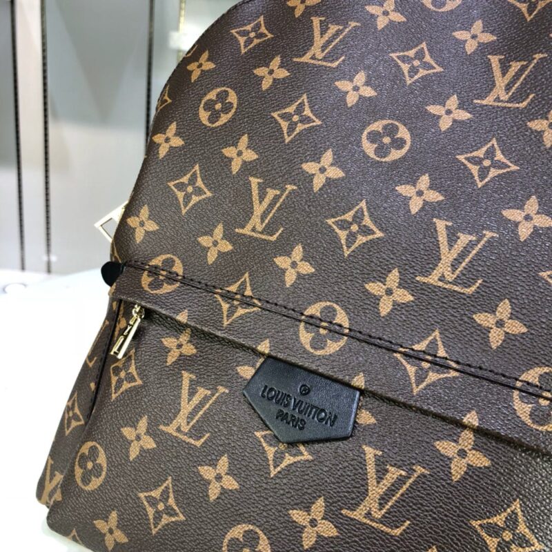 Alternative view of Louis Vuitton Palm Springs MM 33Cm M44874